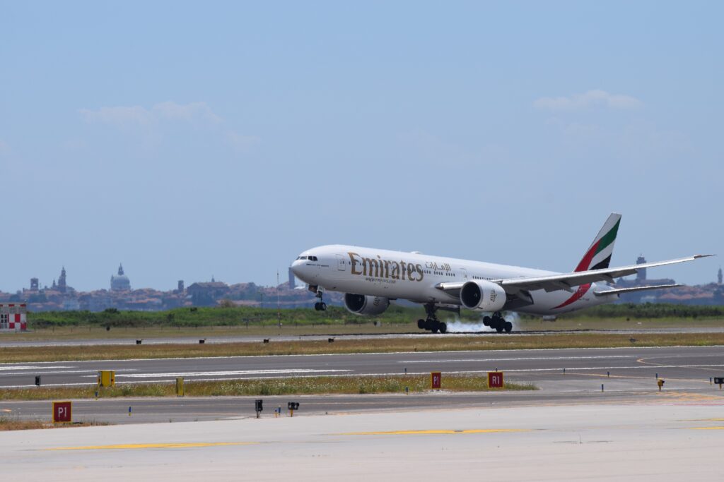 Emirates torna a volare su Venezia