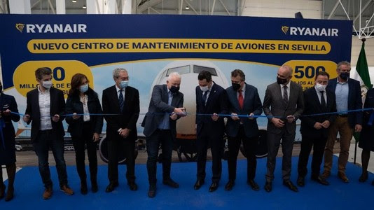 Ryanair inaugura a Siviglia la struttura di manutenzione