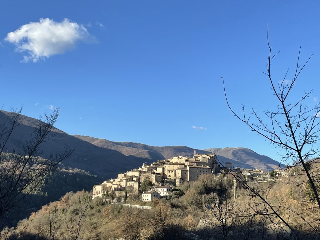 In Umbria “Sentieri Vicoli e Racconti”, Trekking tra  affreschi e musica sacra