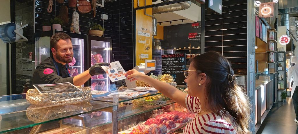 Dal salumiere a lezione di gusto, tradizione e qualità