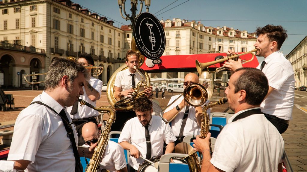 Torino Fringe festival ed è ancora la festa con musica, spettacoli eventi che invadono la città