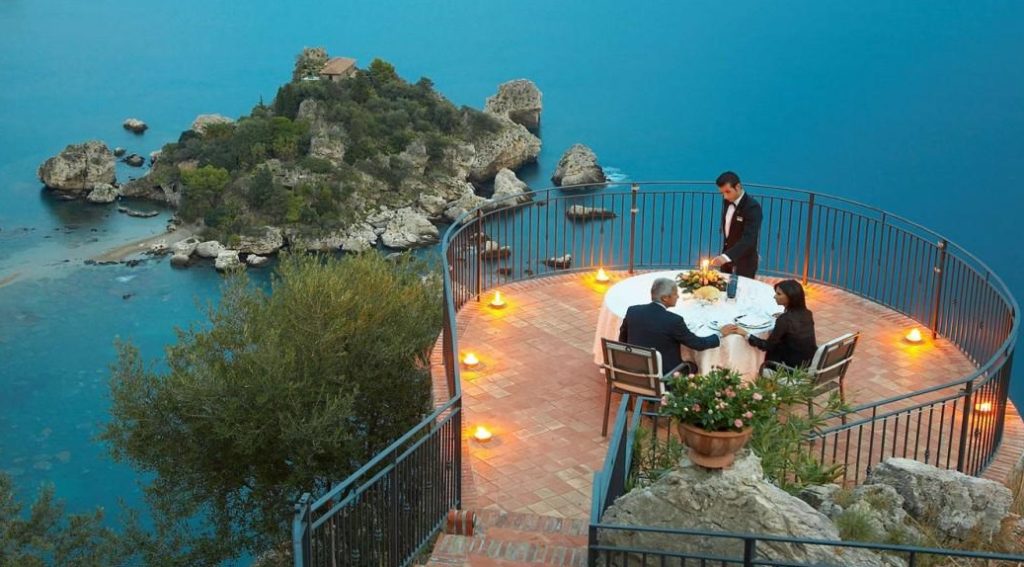 Grand Hotel San Pietro di Taormina e la cena per due diventa un evento magico