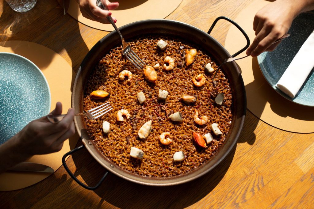 Sfida a Valencia tra dieci supercuochi da tutto il mondo al World Paella Day Cup 2022