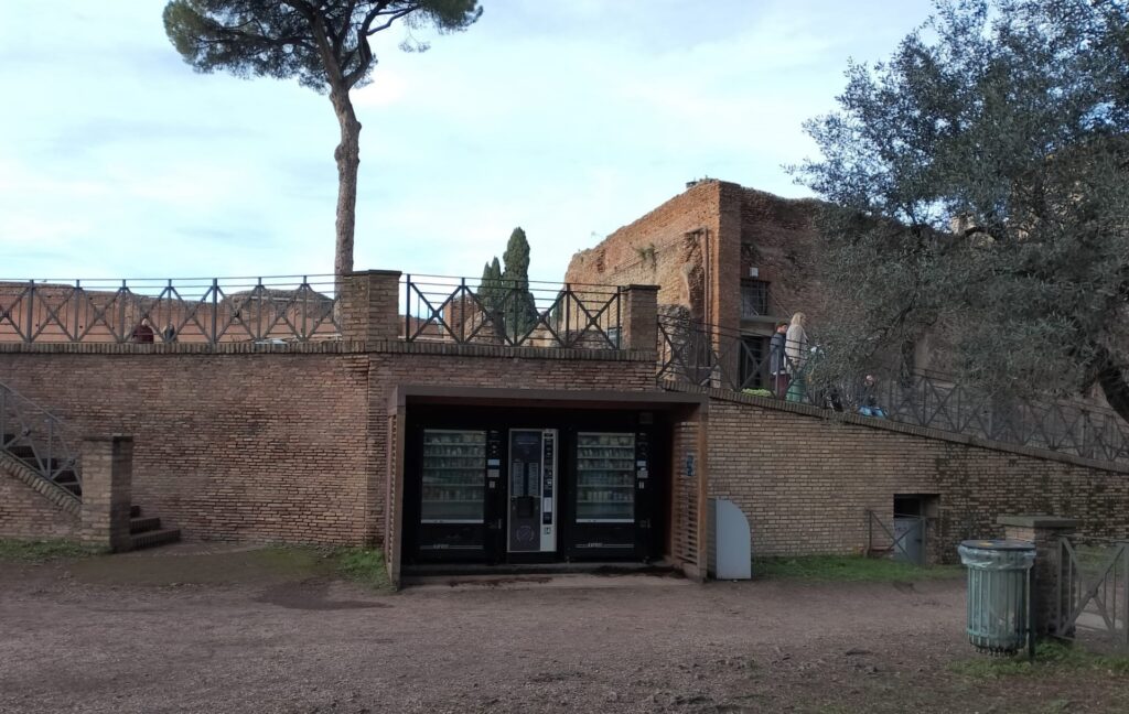 Nei parchi archeologici, borghi, santuari e spiagge anche le vending machine per soste ristoratrici dei turisti