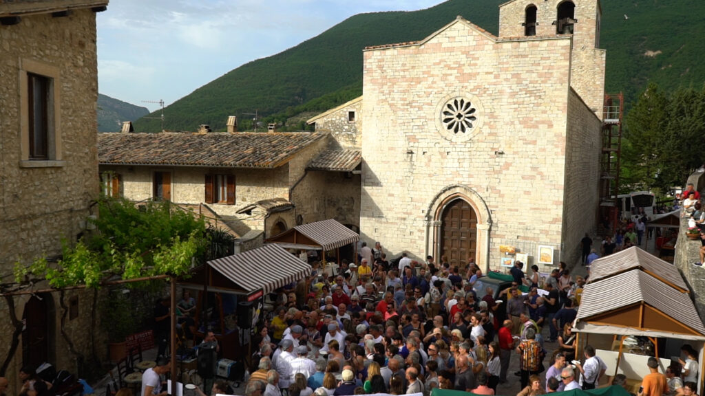 Vallo di Nera, Umbria con “Fior di Cacio” celebra il titolo di Citta del Formaggio