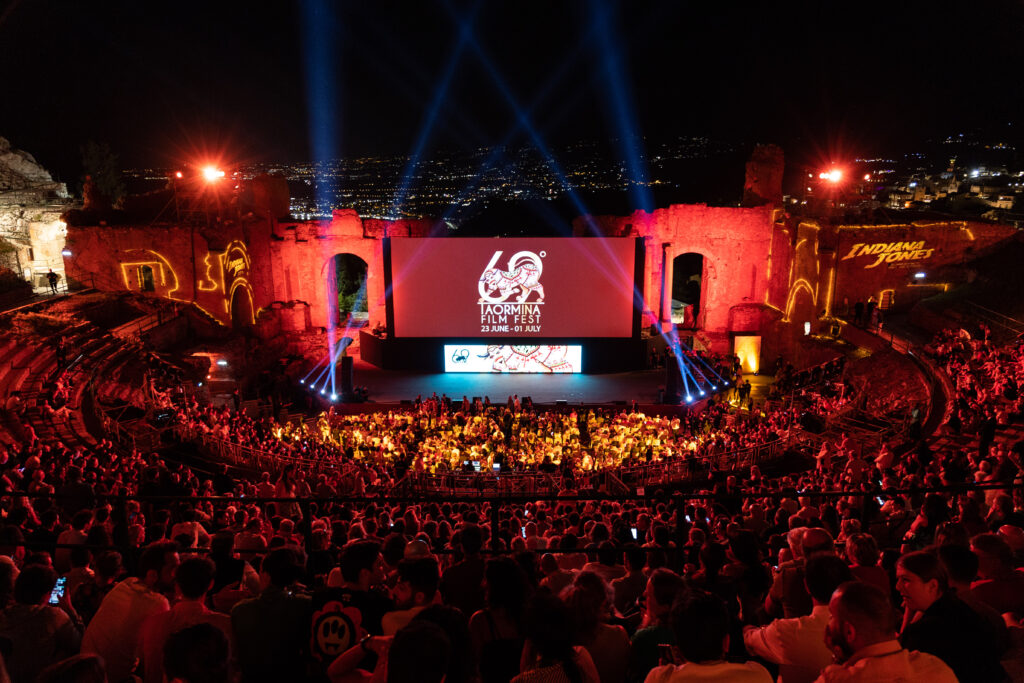 Taormina Film Fest, folla oceanica per la prima italiana del nuovo film della serie Indiana Jones al Teatro Antico
