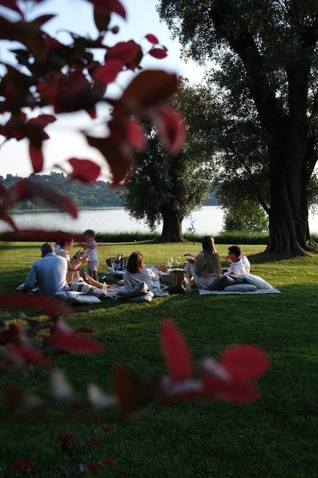Bianca Relais, boutique hotel 5 stelle sul lago di Annone per un esperienza gourmet in mezzo alla natura