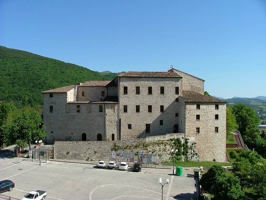 Al castello di Genga, Borgo Avventura lancia la Frasassi Experience 2023