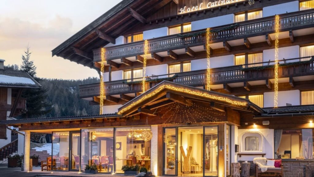 Hotel Catinaccio fino a fine settembre Panoramapass per le Dolomiti wellness, ottima cucina e natura