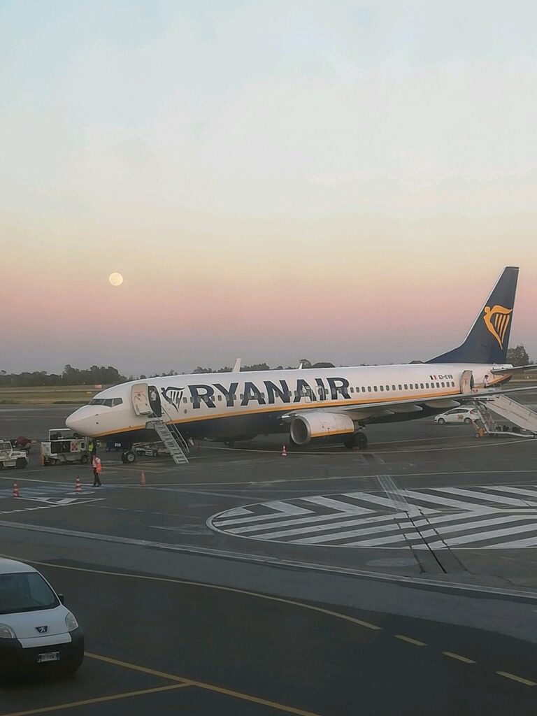 Ryanair continua a crescere in Sicilia con 4 aerei basati a Catania oltre 550 voli settimanali per l’inverno ’23