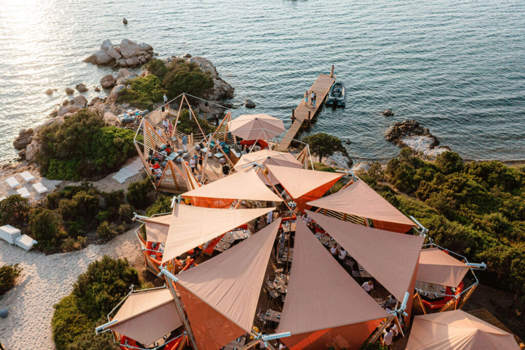 Al Cone Club Sardinia il ferragosto trendy della Costa Smeralda