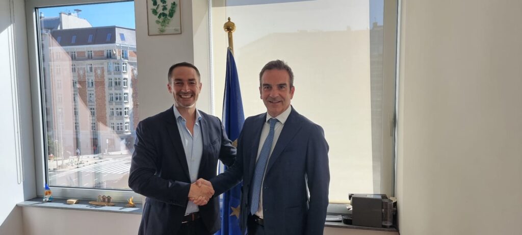 Ryanair incontra a Bruxelles il Presidente Regione Calabria su possibile crescita e sviluppo