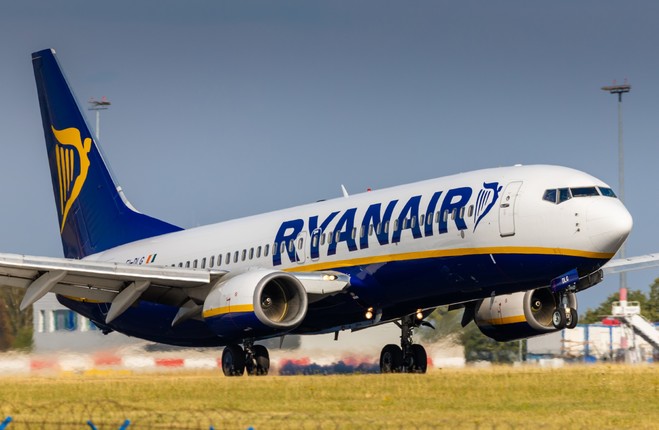 Ryanair riduce l’operativo invernale per la Sardegna a causa del decreto sui prezzi