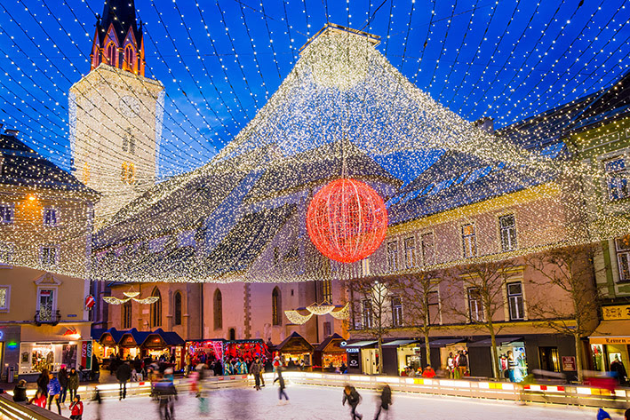 Villach accende l’avvento con luci e addobbi e la magia del suo tradizionale mercatino di Natale