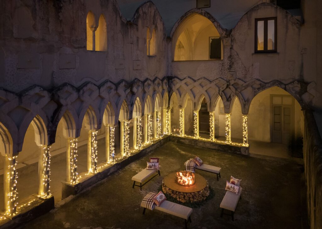 Anantara Convento di Amalfi Grand Hotel il 5 stelle della Costiera Amalfitana aperto durante le festività Natalizie