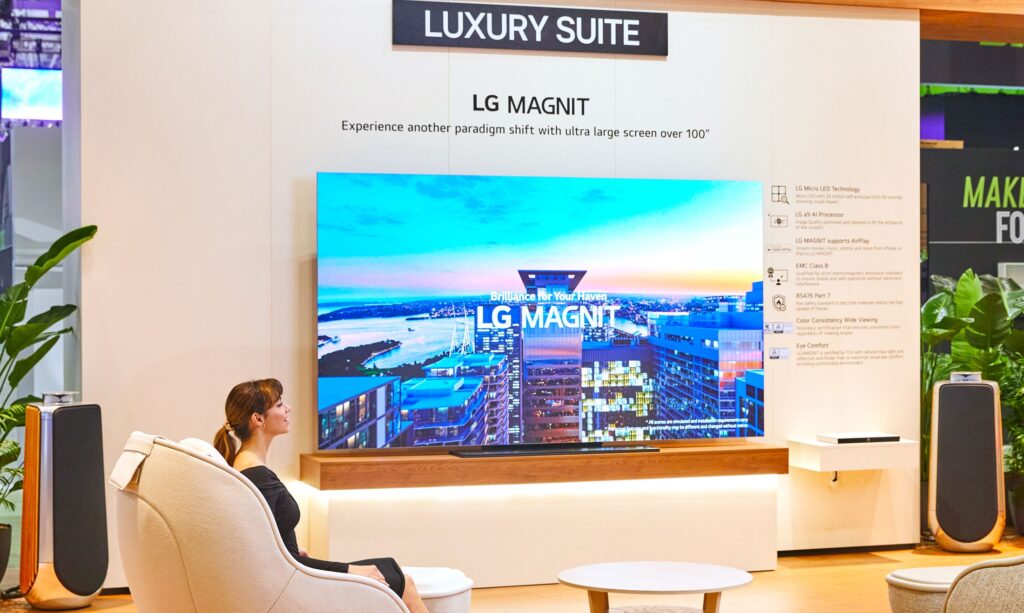 A ISE 2024 Barcellona, LG presenta la Digital Signage ispirata al tema “Reinventing the Future”