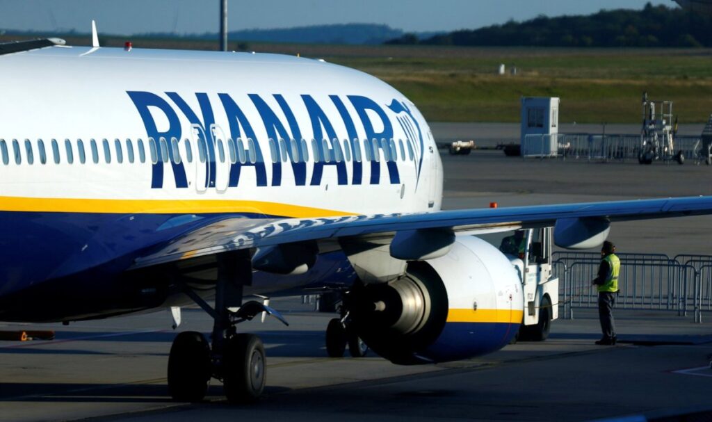 Ryanair lancia tariffe salvataggio a € 29,99 e lancia un offerta flash con tariffe scontate