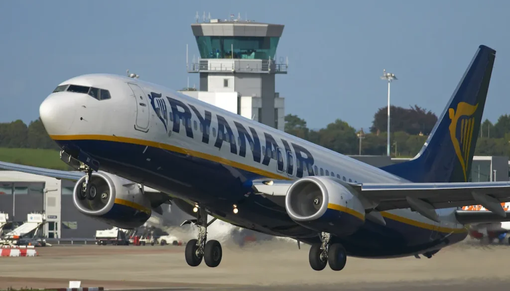 Ryanair celebra 25 anni a Torino e annuncia l’operativo per l’estate ‘24 con 2 nuove rotte (Crotone e Reggio Calabria)
