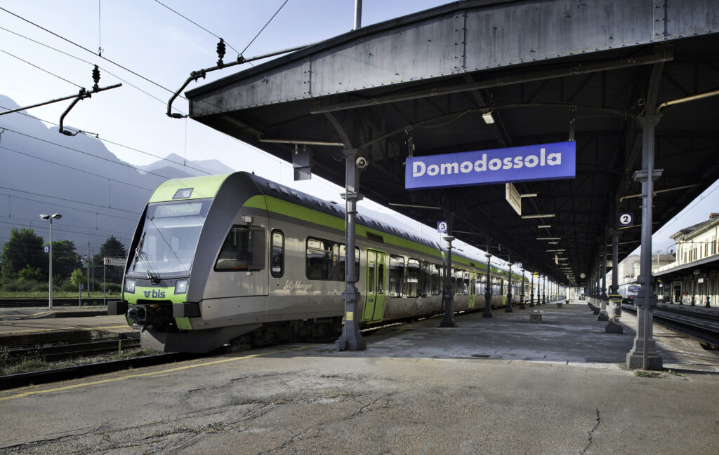 Inaugurato il nuovissimo Trenino Verde delle Alpi con il battesimo di tre treni MIKA al Sempione 