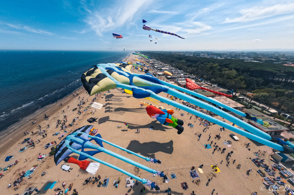 Artevento Cervia il Festival Internazionale più longevo del mondo dedicato all’aquilone ancora fino al 1° maggio