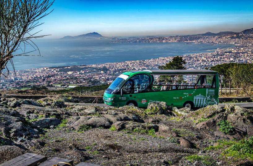 Destination Vesuvio: un’avventura unica tra terra e cielo a bordo del bus scoperto Green Line Tours