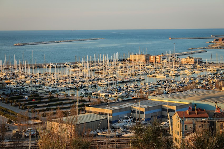 Ancona festeggia con Tipicità in Blu il mare delle Marche: gastronomia, ricerca, economia, scienza, ambiente e cultura