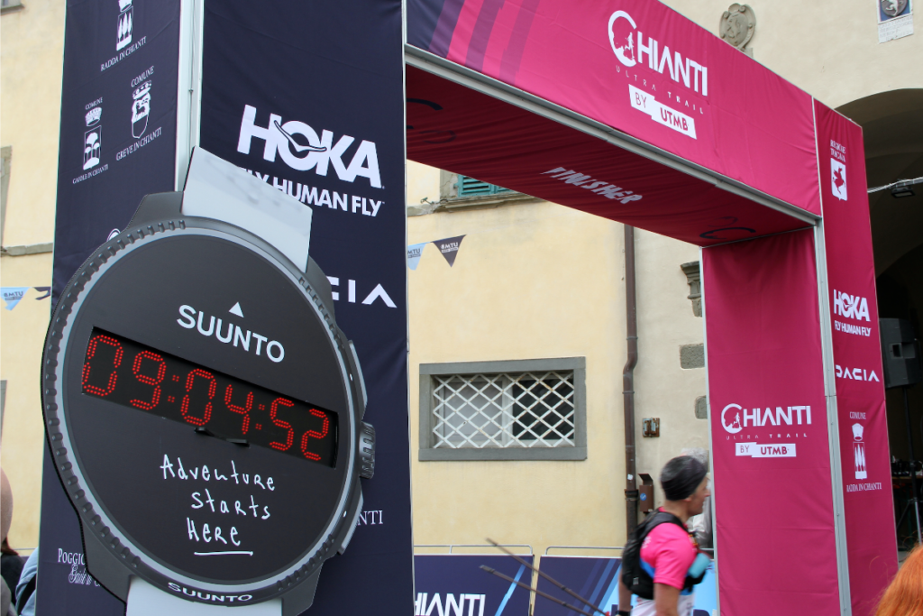 Al Chianti Ultra Trail, Suunto in partnership con UTMB® World Series per il 2025 è supporto per atleti e appassionati